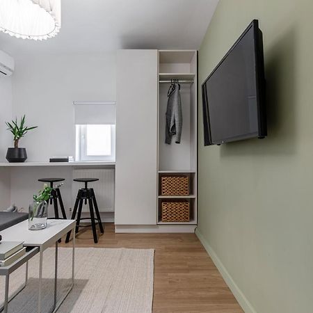 Little Attic By Citylife Suites Букурещ Екстериор снимка